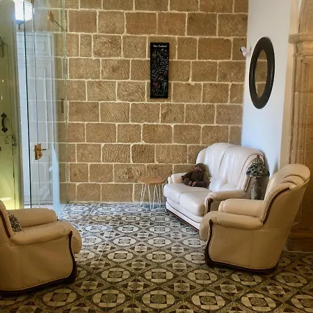 Boutique Numero Cuatro Bed and Breakfast