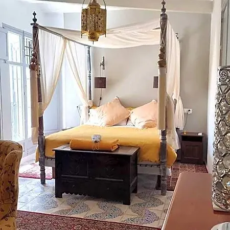 Boutique Numero Cuatro Bed & Breakfast