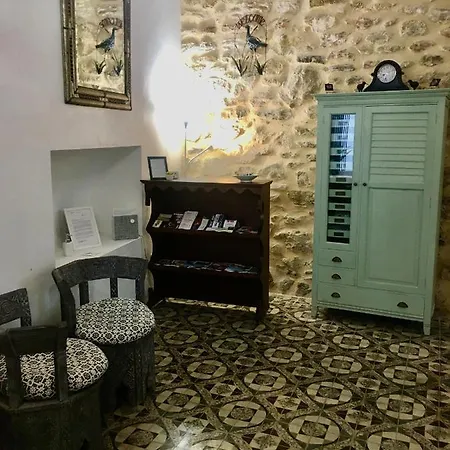 Boutique Numero Cuatro 贝尼萨