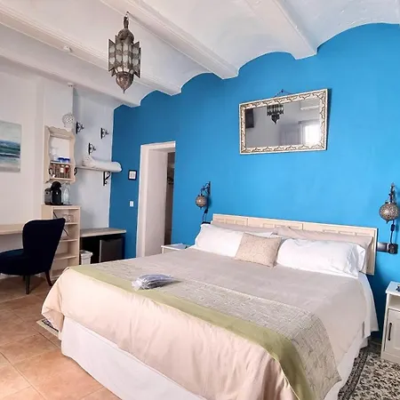 Boutique Numero Cuatro 贝尼萨