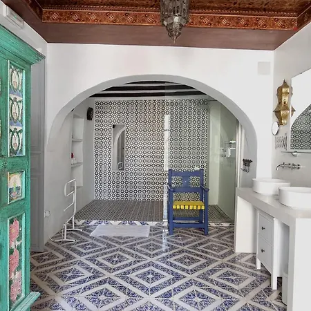 Boutique Numero Cuatro 住宿加早餐酒店 贝尼萨