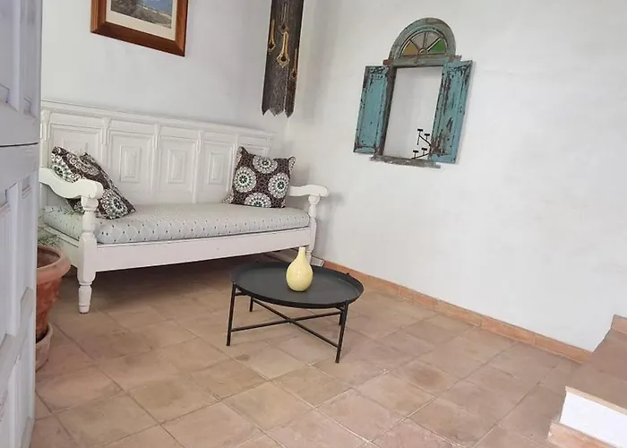 Boutique Numero Cuatro Bed & Breakfast 4*